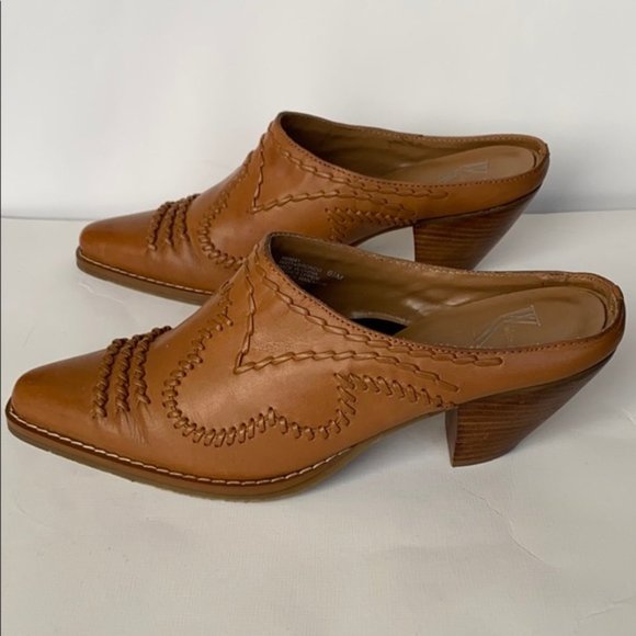 White Mountain Bronco Western Mules in  tan leather - Picture 6 of 12